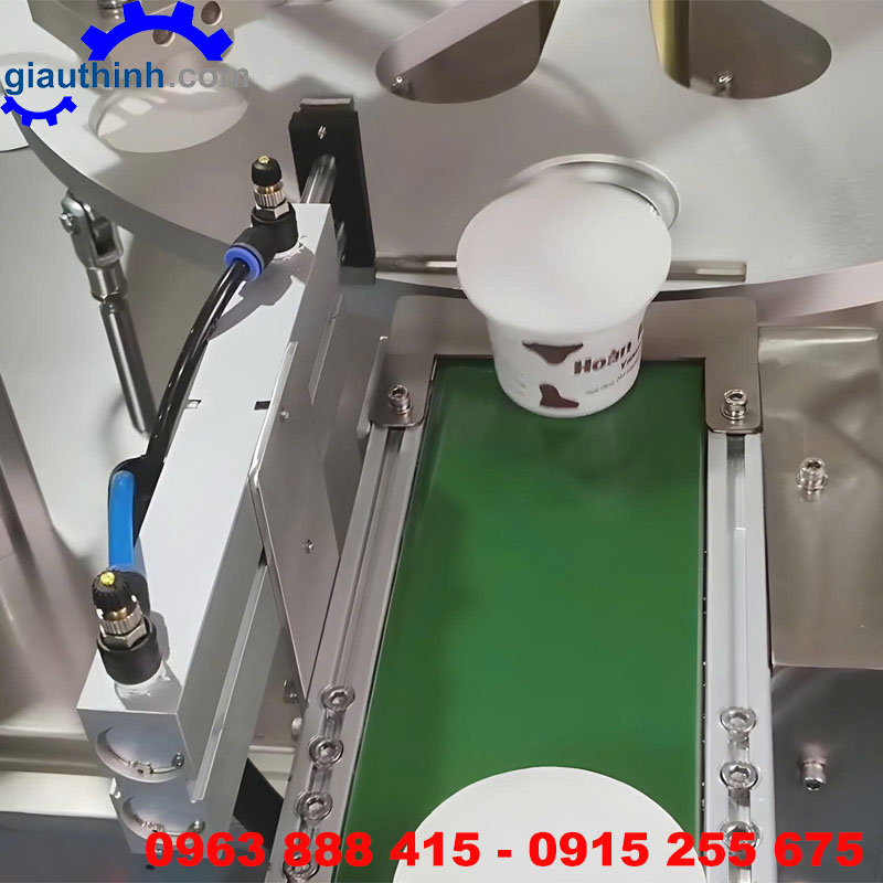 Máy chiết rót sữa chua