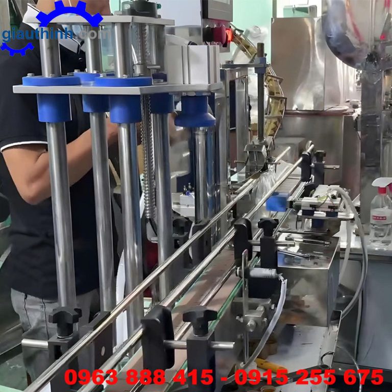 Máy cấp nắp và đóng nắp chai